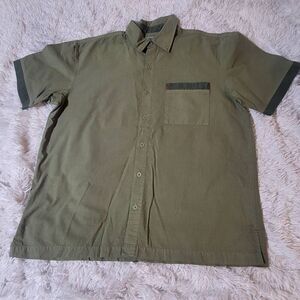 Weekendz off short sleeve ringer  button down pocket shirt  L